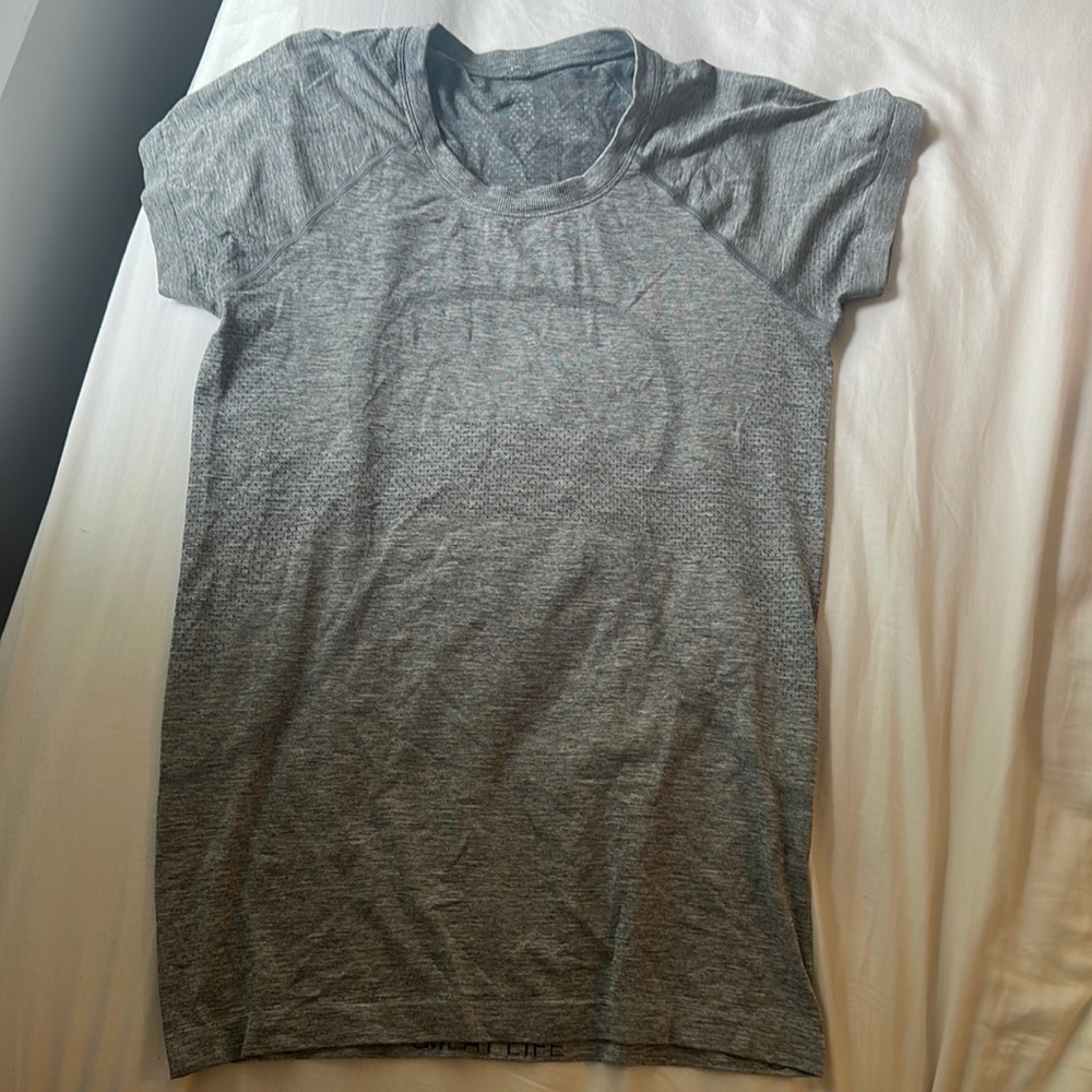 Never worn lululemon swiftly tech